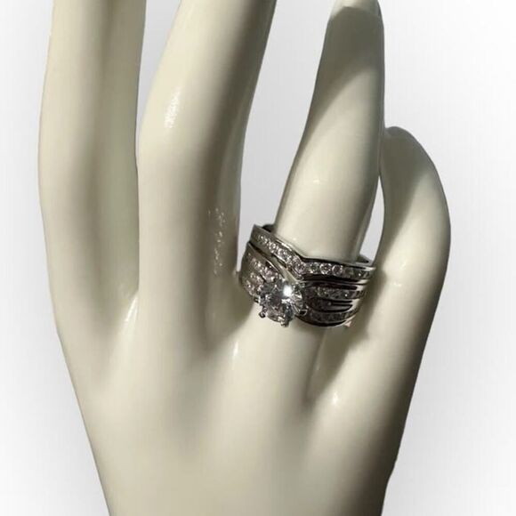 925 Cubic Zirconia Engagement Wedding Ring 2 Piece Set Size 6 NEW in Box - Picture 5 of 6